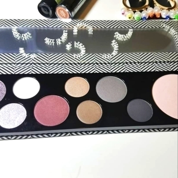 Basic B%@*! Mac And Macaroons Bundle - Picture 7 of 8